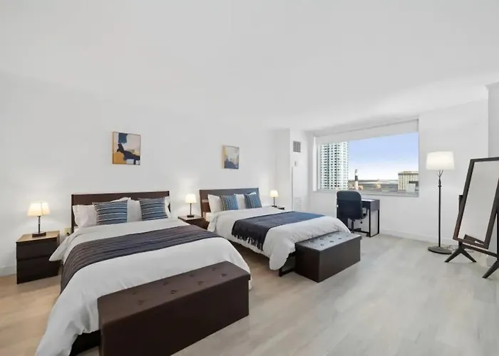 2Br Condo On The Boardwalk With 3 Baths Cozysuites