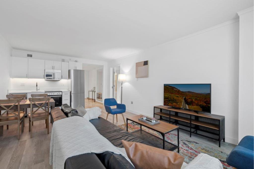 2br On The Boardwalk With 3 Baths Cozysuites Apartment