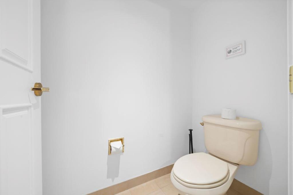 2br On The Boardwalk With 3 Baths Cozysuites
